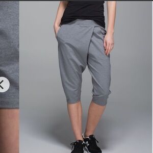 Lululemon Retreat Yogi Crop Heathered Slate size 8